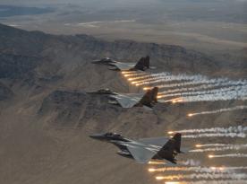 Один F/A-18 Hornet 