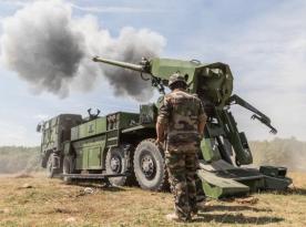 Французькі САУ CAESAR вже місяць нищать окупантів: перші кадри відправки 155-мм аргументів ворогу