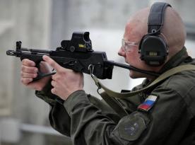 Що це за пістолет-кулемет ПП-2000, яким озброять пілотів РФ та як зі 