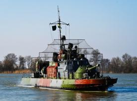 Чому антидронові сіті довелось ставити на 50-річні бронекатери 1204 