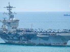 Як виглядає атомний авіаносець США після 286 діб у морі й чи все з ним після цього добре