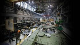 Кремль хоче перевести "Уралвагонзавод" на ремонт танків цілодобово, але не вистачає працівників