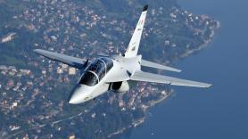 Індонезія замовила легкі винищувачі M-346F з Італії, попри корейські FA-50, але чому вони навряд підійдуть Україні