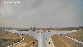 Безпілотник Akinci успішно уразив ціль ракетою, створеною на базі 122-мм TRG-122 "поверхня-поверхня"