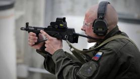 Що це за пістолет-кулемет ПП-2000, яким озброять пілотів РФ та як зі "зради" зробили "перемогу"