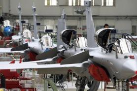 Виробництво Rafale йде 3 роки, то ж є цікаве припущення, звідки саме візьмуть перші 16 літаків для ЗСУ