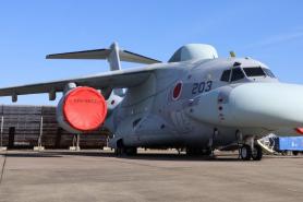 Чому новий японський літак РЕБ Kawasaki EC-2 SOJ отримав настільки незвичний вигляд та чому це "спадкове"