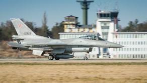 Польща має всього 40 пілотів на 47 F-16, і це не рахуючи потреби на FA-50, F-35 та AH-64 Apache