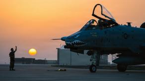 Штурмовик A-10 так добре полює на іранські дрони та човни, що у США знову пропонують не списувати ці старі літаки