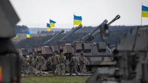 Скільки Україні довелося чекати на відновлення виробництва артилерійських стволів у Великій Британії, які вже почали постачати