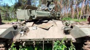 Окупанти на своїх Т-90М та БМП-3 напоролися на власні міни, і 