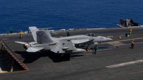 F-35C не змогли замінити F/A-18 Super Hornet, яким подовжать експлуатацію поки не вийде шосте покоління літаків