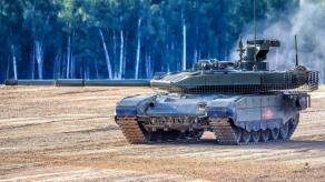 Невже у РФ бояться, що в неї вкрадуть технологію "скаженого кулемета" італійці, які вивчають Т-90