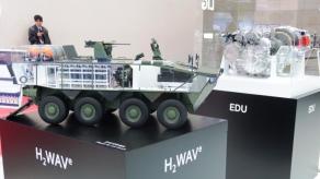 "Термобар" на колесах - Південнокорейці показали БТР на водні, але наскільки безпечна така конструкція
