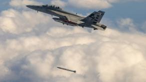 У США хочуть швидко отримати нову ракету проти РЛС та літаків ДРЛВ, що прийде на заміну HARM 