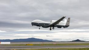 Що відомо про можливу першу в історії втрату стратегічного розвідника MQ-4C Triton, і що могло з ним трапитись