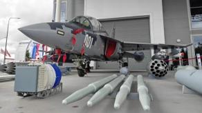 Як-130М тільки зробив перший політ, росіяни уже кажуть про 18 таких літаків для В'єтнаму, але є один нюанс