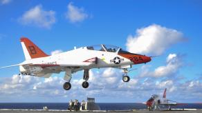 Після 6 років роздумів і затримок у ВМС США розпочали конкурс на заміну T-45, які є чотири основні варіанти