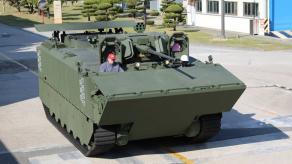 У російських БМП-3Ф та БТ-3Ф з'явився серйозний конкурент, бо Південна Корея представила свою плавучу KAAV-II