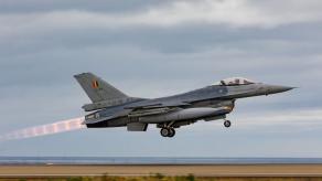 Обіцяні Україні F-16 з Бельгії ще поки не почали передавати, але вже могли озброїтися "протидроновими" ракетами