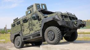 Поки Пентагон шукає новий гібридний електроавтомобіль ISV-Heavy без броні, у самих США закликають брати приклад з України