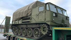 З’явилося нове відео з АТС-59Г у рашистів, які вони "модернізують" за принципом "танків-сараїв"