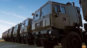 Аби була достатньо підтримувати війська на випадок війни з РФ, Румунія закуповує ще 860 італійських вантажівок Iveco