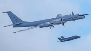 РФ зараз не має Ту-95К-22 під Х-22, то для чого ця історія із Ту-142, скидом буїв та авіаносцем HMS Prince of Wales
