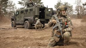 Українські військові за грудень отримали 402 бронеавтомобілі від "УкрАрмоТех" - скільки кожної моделі