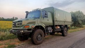 Які цікаві варіанти озброєння є для вантажівок від Daimler Truck, які сотнями постачаються Україні