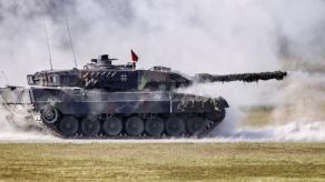 Чому Rheinmetall буде робити 120-мм гармати до Leopard 2 взагалі в Іспанії та про що це каже