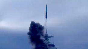 Як морський дрон впритул наблизився до китайського есмінця, який тепер може бити гіперзвуковими ПКР