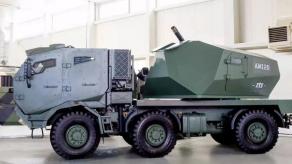 До 300 величезних 20-тонних вразливих до дронів самохідних мінометів SAM-120 придбає собі Азербайджан