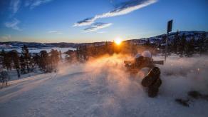 У Норвегії від дронів РФ пропонують ховатися у снігу і будують "квінжі", але які недоліки та про що не варто забувати