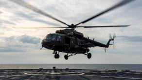 Ми-17 на американському кораблі від польських пілотів став символом змін у НАТО