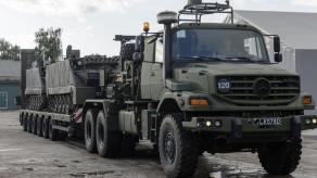 Щоб не "потонути" в папері, поки РФ наступає, Європа створює "військовий Шенген" та модернізує ОПК за прикладом України