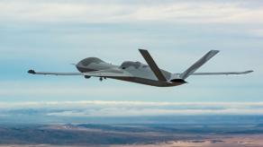 Пілот F-22 знову керував дроном у повітрі, і це про те, якими будуть бої у повітрі в майбутньому