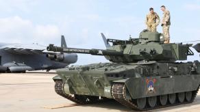 Кому хочуть "впарити" непотрібний легкий танк, хто купить боєприпасів на 22 млрд євро та інші новини тижня