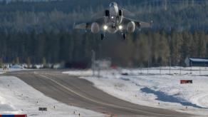 Швеція виділила 160 млн доларів на те, щоб Gripen міг злітати з автотрас та 370 млн на боротьбу із БПЛА