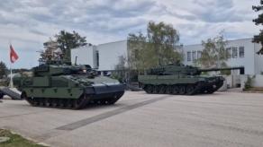 Австрія, яка відмовляє Україні у постачанні зброї, отримала перші модернізовані танки Leopard 2A4NV та БМП Ulan NV