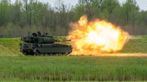 Скільки часу РФ треба на "аналог JASSM" для Су-57, як у США зробили "непотрібний" легкий танк та інші новини тижня