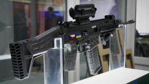 Як чеська Bren 2 змогла обійти конкурентів у питанні постачання штурмових гвинтівок до України