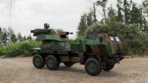 Торік ЗСУ отримували проти дронів зенітку з туреллю MANGART 25, чий виробник зараз показує проєкт ЗРГК Skythunder проти БПЛА