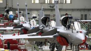 Виробництво Rafale йде 3 роки, то ж є цікаве припущення, звідки саме візьмуть перші 16 літаків для ЗСУ
