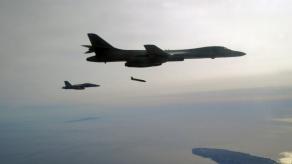 AGM-158 LRASM потужні та можуть топити кораблі Китаю, але в США під ці КР є поки лише один тип літака