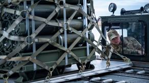 Поки Міноборони з'ясовує чи дійсно США призупинили допомогу озброєнням нагадуємо, як це було у березні