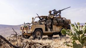 "Дідусь" Land Rover служитиме ще 3 роки, але британці нарешті розпочали конкурс на нові легкі автомобілі