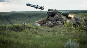 Британська армія вчиться бити з Javelin на 4 км, а у Raytheon розкрили річний об'єм виробництва цих ПТРК