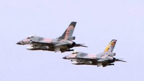Схоже, Венесуела має мізерну кількість боєздатних Су-30МКВ і F-16, але все одно вирішила подражнити США