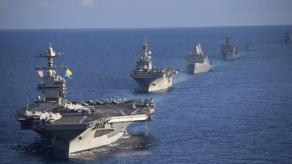 Спершу через туалети, тепер через пожежу, найсучасніший авіаносець США відривається від "Епічної люті" й екстрено прямує на Крит